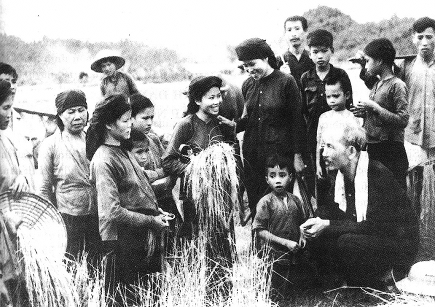 Bài học qua các chuyện  về “vi hành”