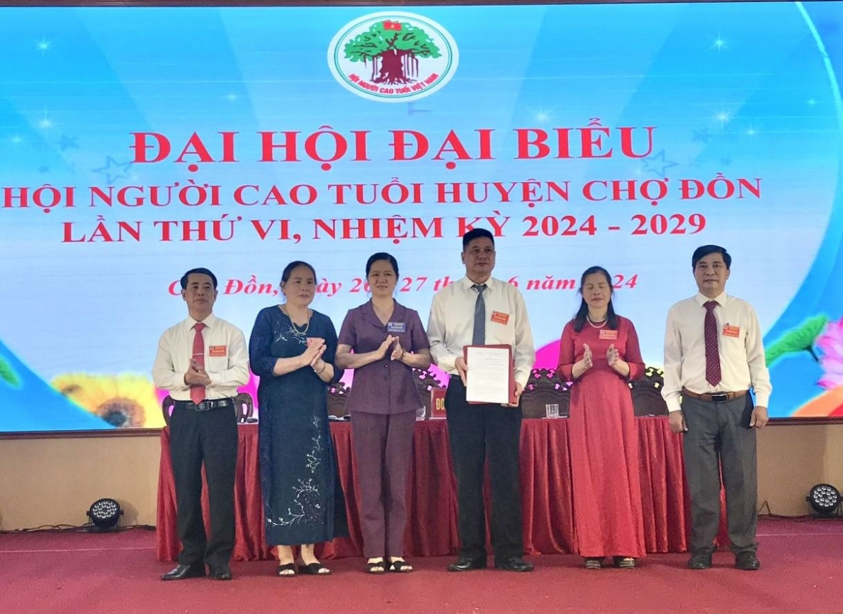 Đoàn kết, đổi mới và phát triển