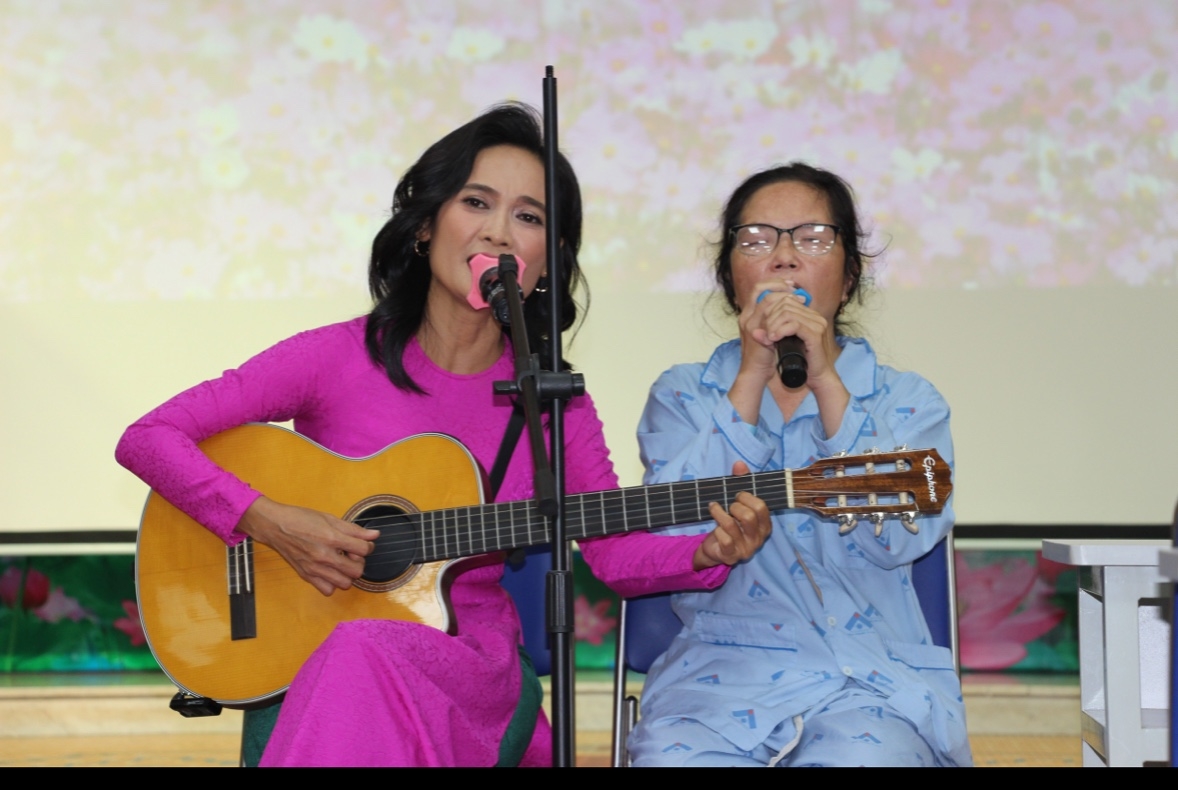 “Tung cánh yêu thương” cho bệnh nhân vơi đi phiền muộn