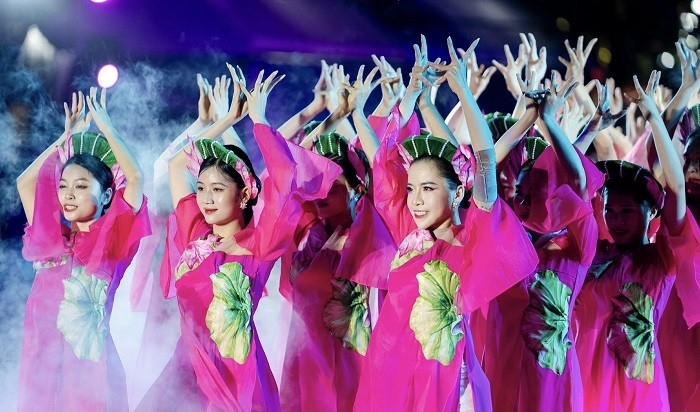 Hoành tráng, hấp dẫn và ấn tượng, phát huy giá trị của Sen