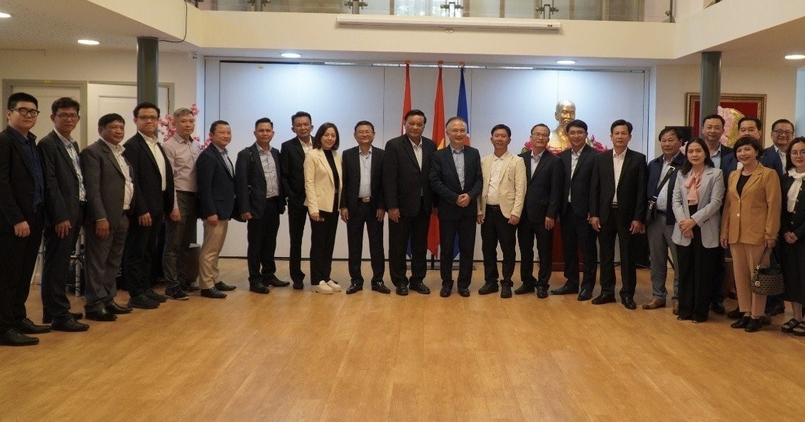 Đoàn công tác tỉnh Bình Định làm việc với Đại sứ quán Việt Nam tại Vương quốc Hà Lan