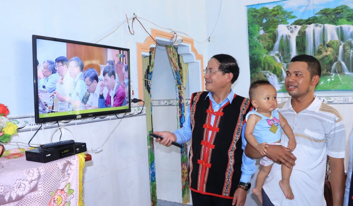 Tỉnh Bình Định: Làng Canh Giao đã có điện, đường