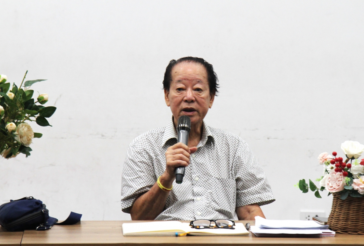 Trưởng đoàn Đỗ Khắc Thiện điều hành Hội nghị