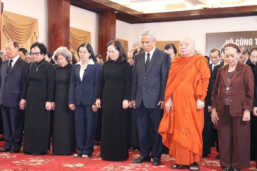 Người dân miền Nam viếng Tổng Bí thư Nguyễn Phú Trọng tại Hội trường Thống Nhất