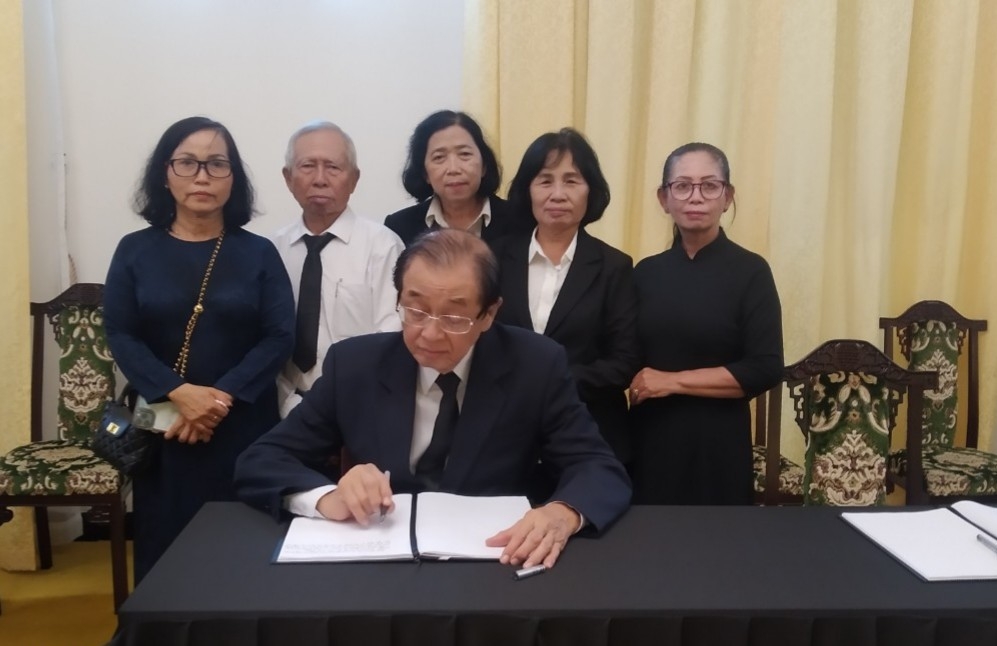 Hội NCT TP Hồ Chí Minh kính viếng Tổng Bí thư Nguyễn Phú Trọng