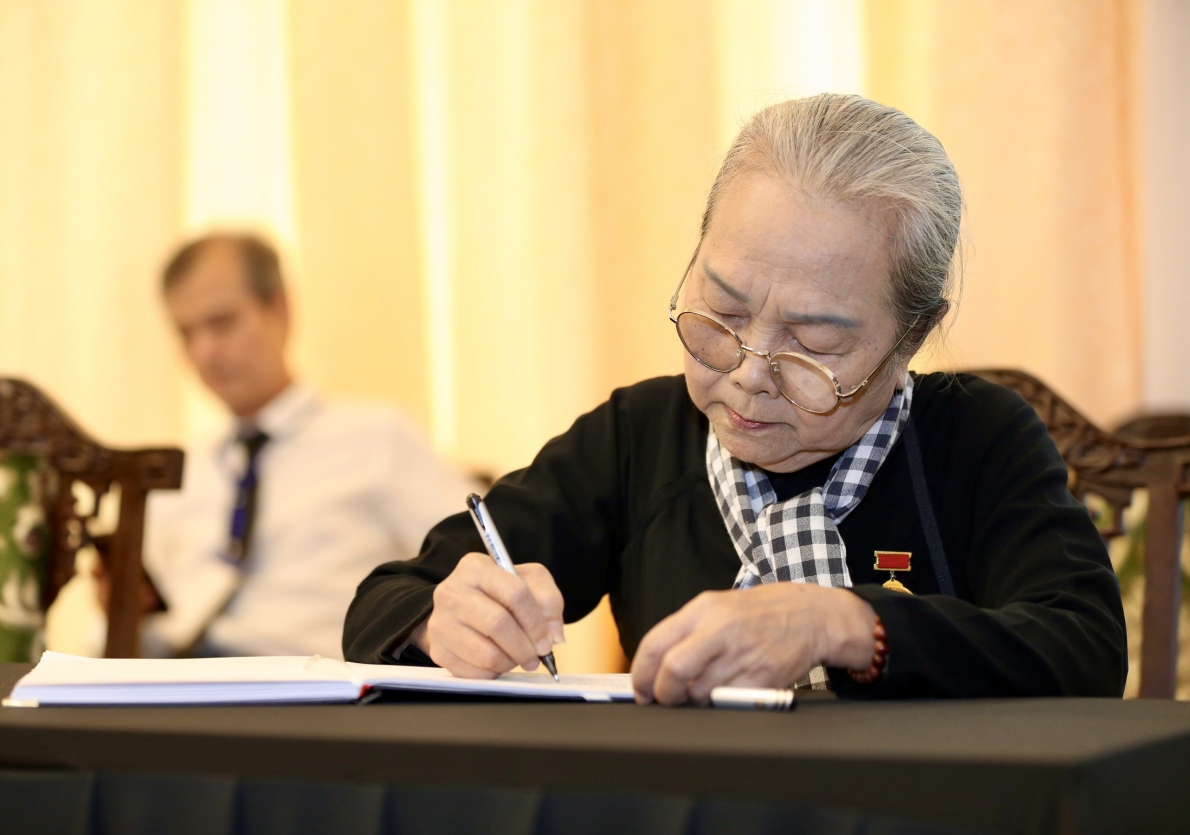 Hội NCT TP Hồ Chí Minh kính viếng Tổng Bí thư Nguyễn Phú Trọng