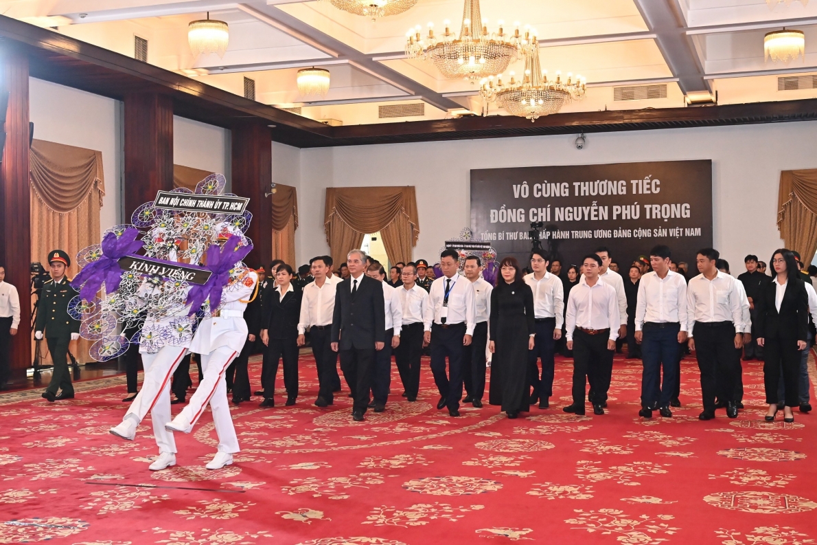 Hội NCT TP Hồ Chí Minh kính viếng Tổng Bí thư Nguyễn Phú Trọng