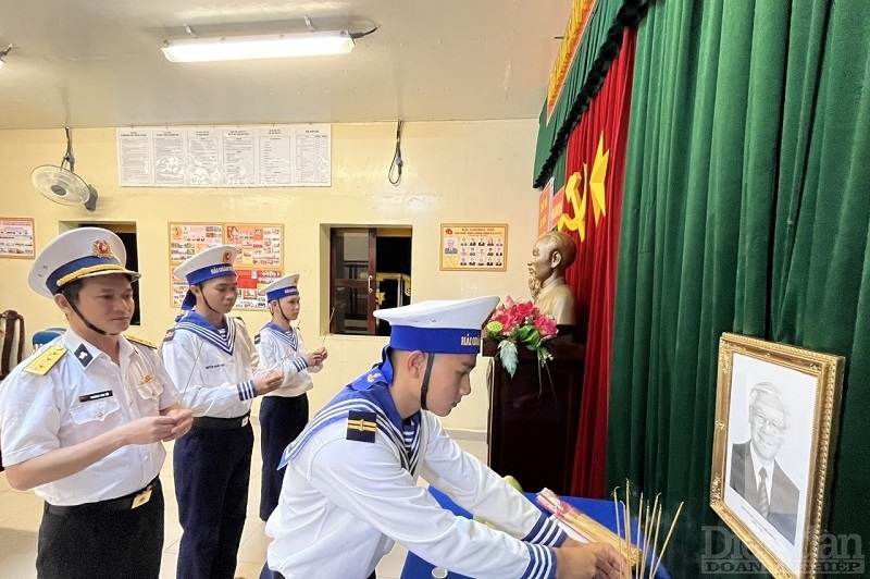 Noi gương Tổng Bí thư Nguyễn Phú Trọng, đoàn kết, chung sức, đồng lòng bảo vệ biển, đảo của Tổ quốc