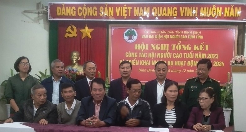 Tỉnh Bình Định: Chung tay bảo vệ, chăm sóc và phát huy vai trò NCT