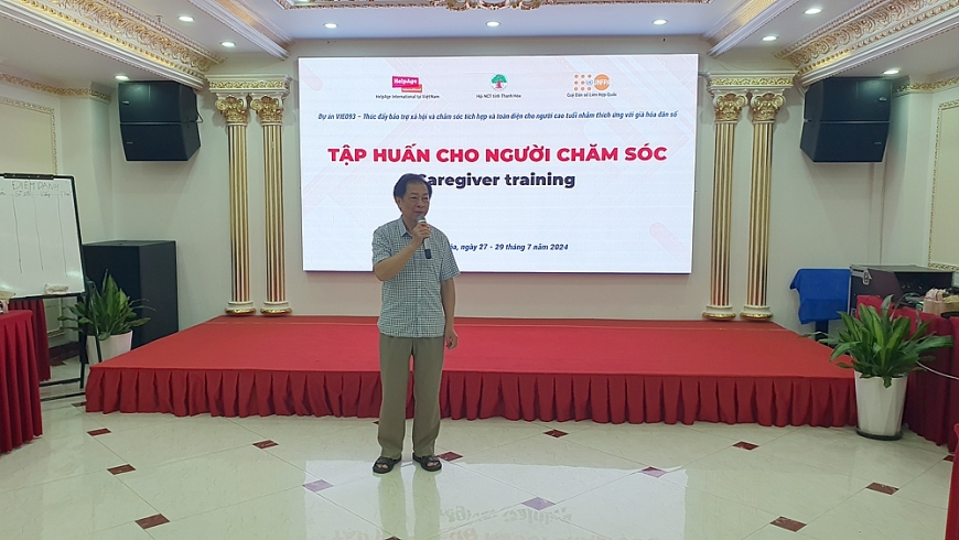 Tập huấn cho tình nguyện viên, quản lý ca chăm sóc NCT tại cộng đồng ở Thanh Hóa