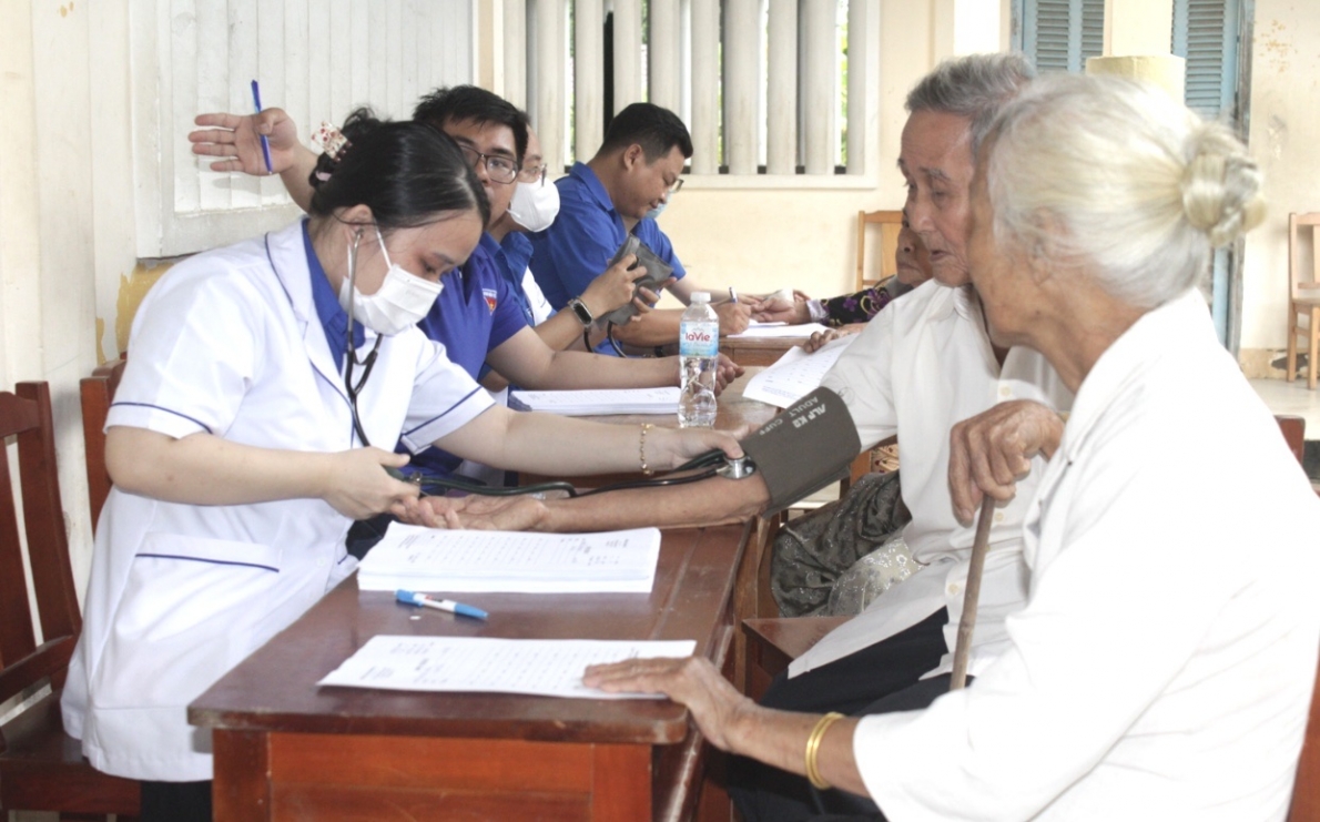 Nhiều hoạt động kỉ niệm ngày Thương binh liệt sĩ ở xã Bảo Thạnh