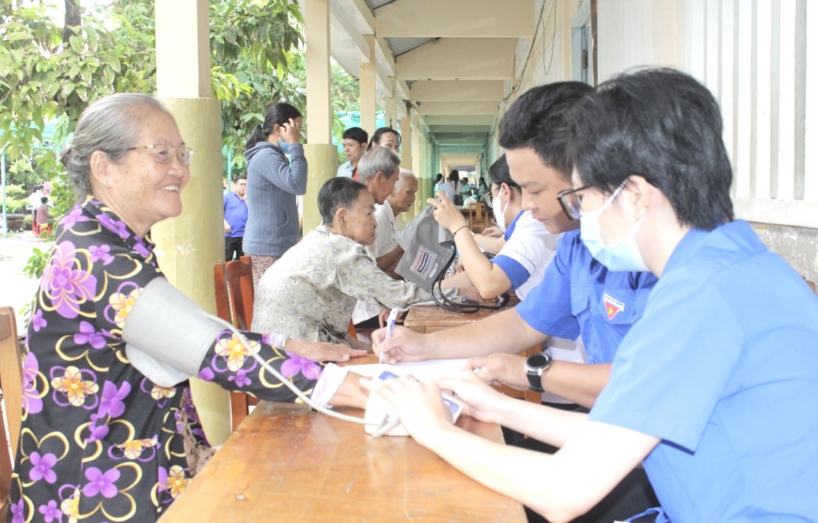 Nhiều hoạt động kỉ niệm ngày Thương binh liệt sĩ ở xã Bảo Thạnh