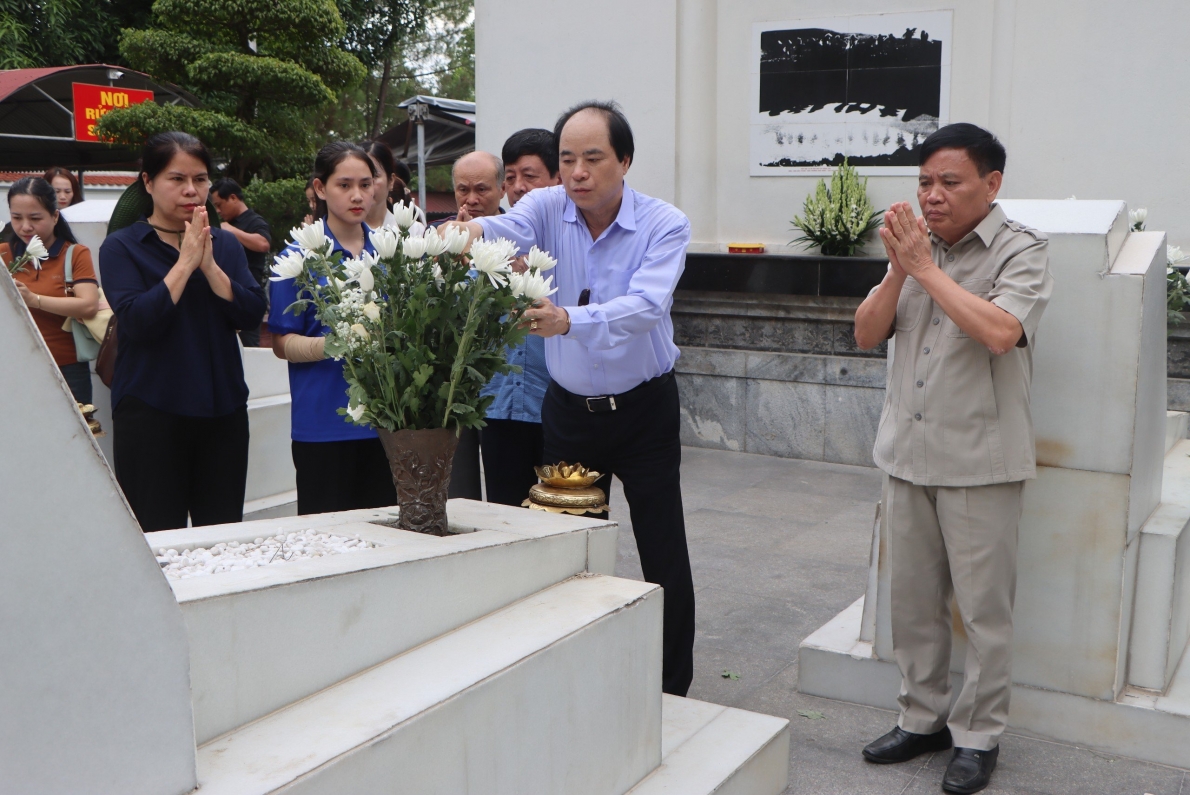 Hành trình “về nguồn” nhân kỉ niệm Ngày Thương binh - Liệt sĩ (27/7)
