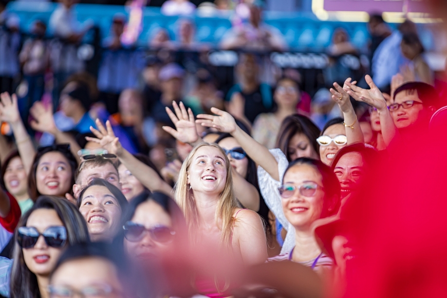 Show diễn luôn “kín chỗ” tại đỉnh Bà Nà hè này