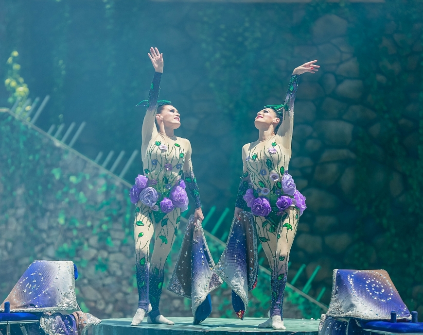 Show diễn luôn “kín chỗ” tại đỉnh Bà Nà hè này