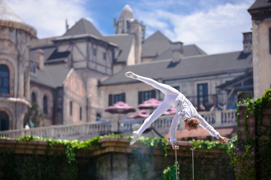 Show diễn luôn “kín chỗ” tại đỉnh Bà Nà hè này