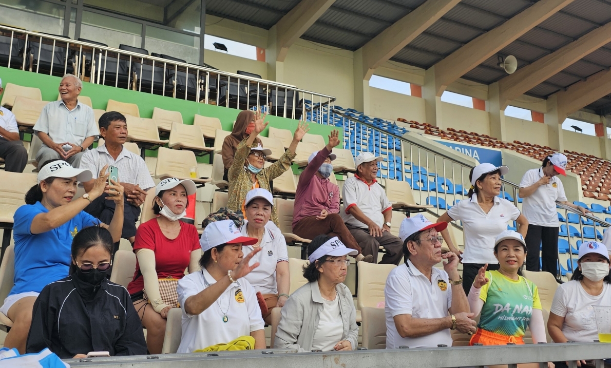 Đẩy mạnh các phong trào thi đua yêu nước