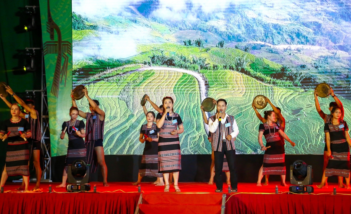 Bảo tồn, phát huy văn hóa để khát vọng phát triển thành hiện thực