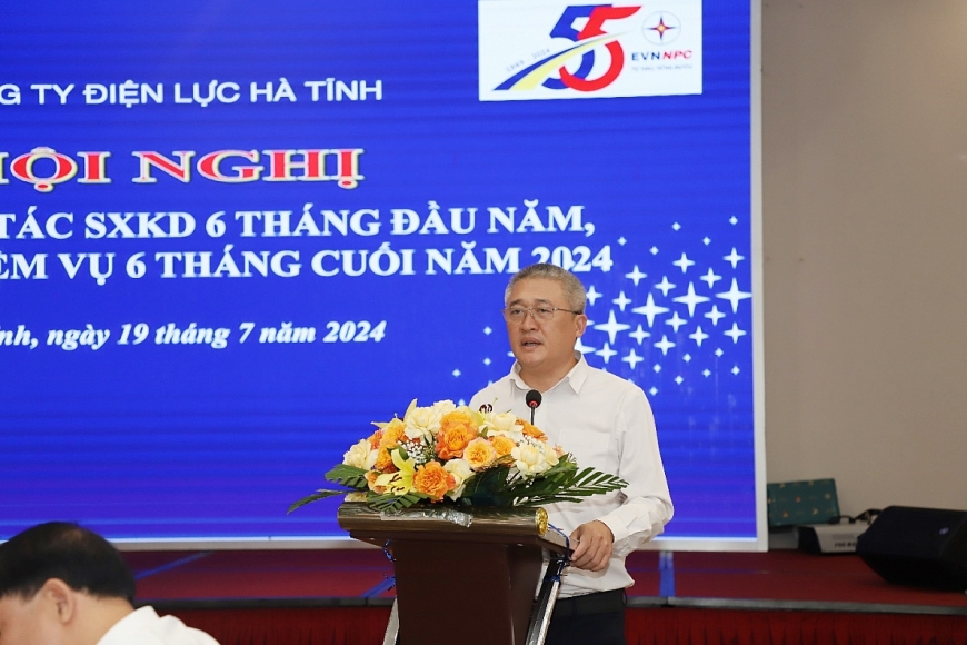 Ông Phạm Việt Thắng - Phó Giám đốc Công ty phát biểu tại Hội nghị.