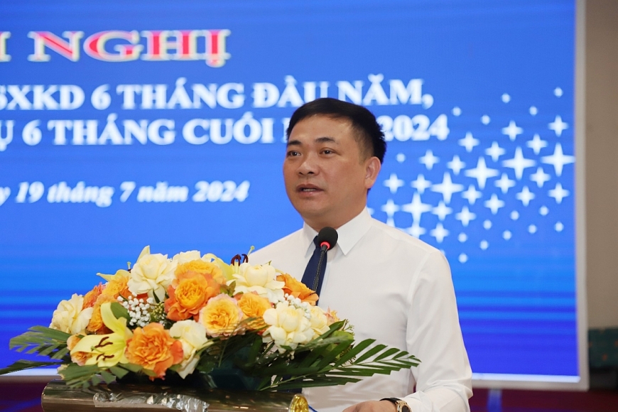 Ông Phạm Công Thành - Bí thư Đảng ủy, Giám đốc PC Hà Tĩnh phát biểu chỉ đạo Hội nghị.