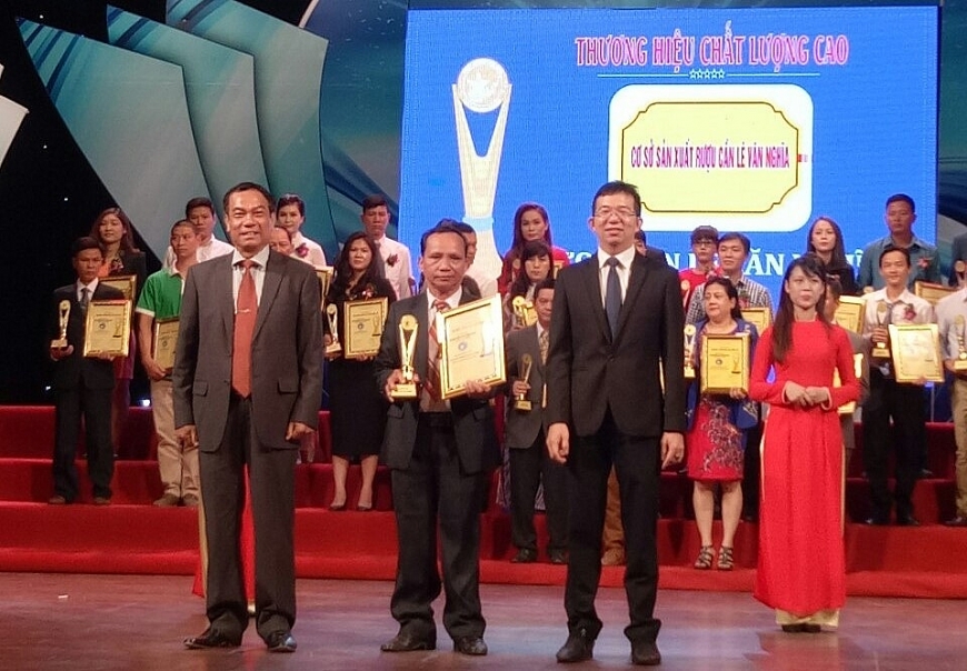 Người nặng lòng với  “rượu cần Phú Túc”