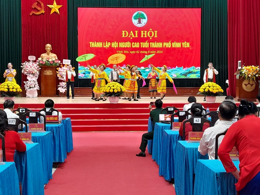 Một tiết mục văn nghệ chào mừng Đại hội.