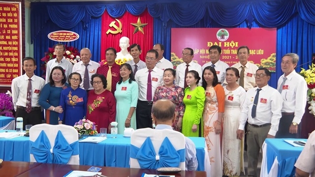 Ban Chấp hành Hội NCT TP Bạc Liêu khóa 1, nhiệm kỳ 2021 - 2026 ra mắt Đại hội.