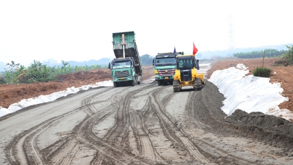 Tháo gỡ khó khăn, vướng mắc, thúc đẩy tiến độ các công trình, dự án