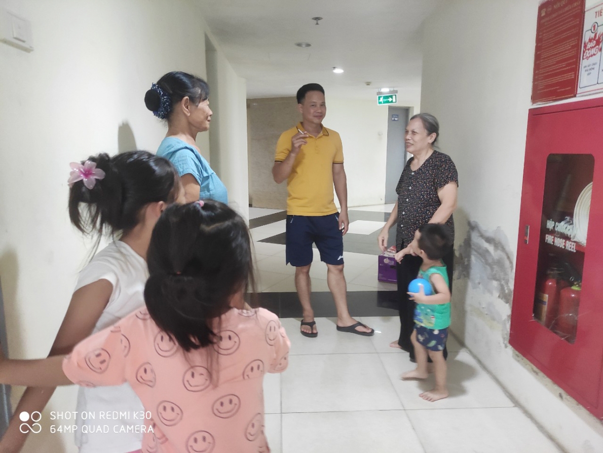 Một gia đình người cao tuổi đẩy mạnh việc phòng, chống tại hại của thuốc lá