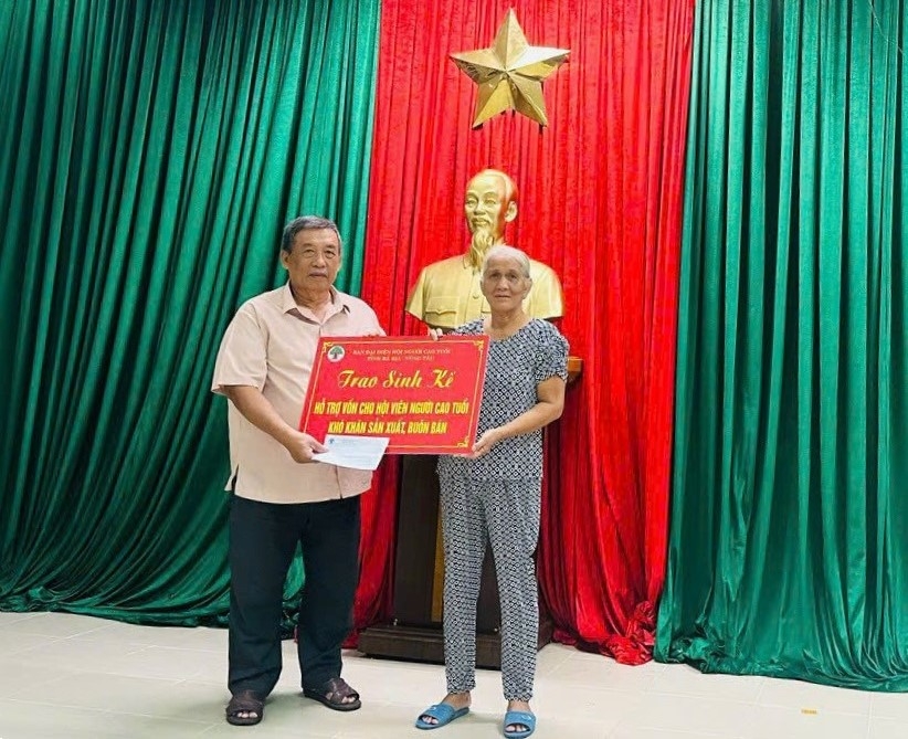 Bà Rịa – Vũng Tàu: Tích cực trao sinh kế cho hội viên NCT có hoàn cảnh khó khăn khởi nghiệp