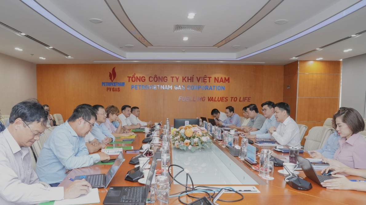 Quang cảnh cuộc họp