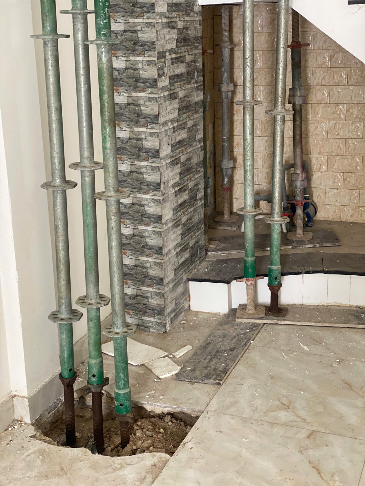 Người cao tuổi yêu cầu phải xử lý nghiêm minh công trình làm trái chỉ đạo của UBND quận 3