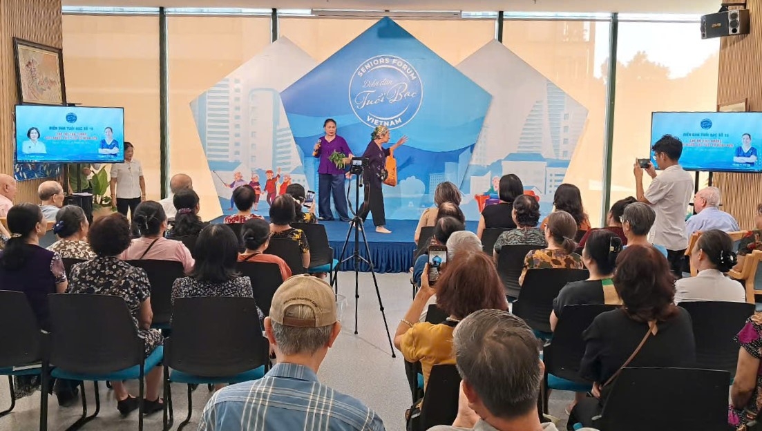 Quang cảnh Diễn đàn tuổi Bạc số 10