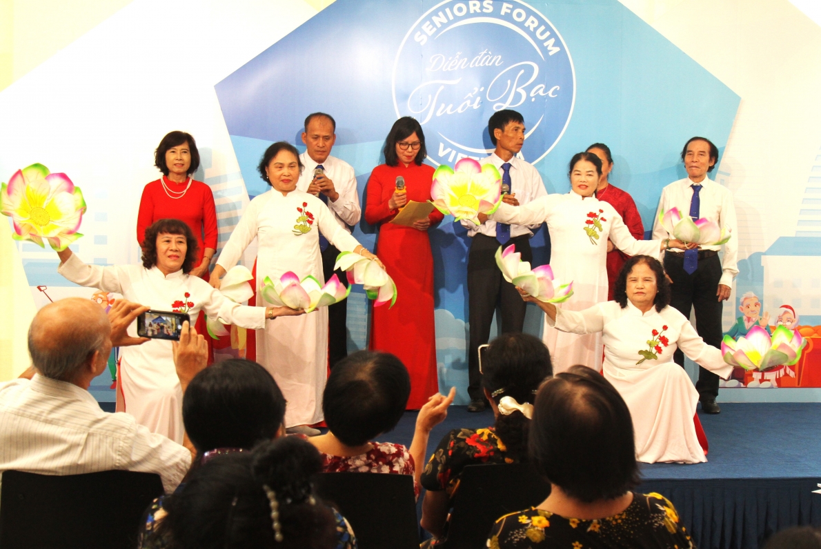 Tiết mục văn nghệ của CLB Giai điệu Ecopak