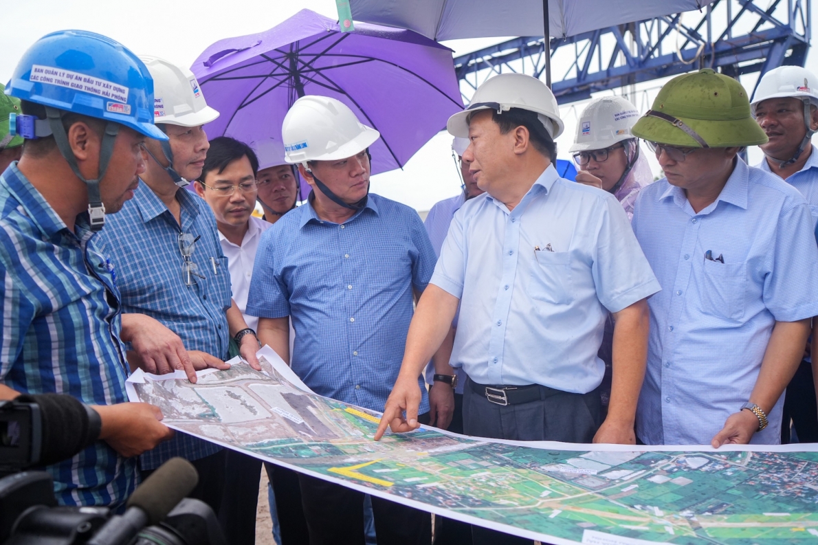 Phấn đấu thông xe kỹ thuật cầu vượt sông Hóa vào dịp kỷ niệm 70 năm Ngày Giải phóng Hải Phòng