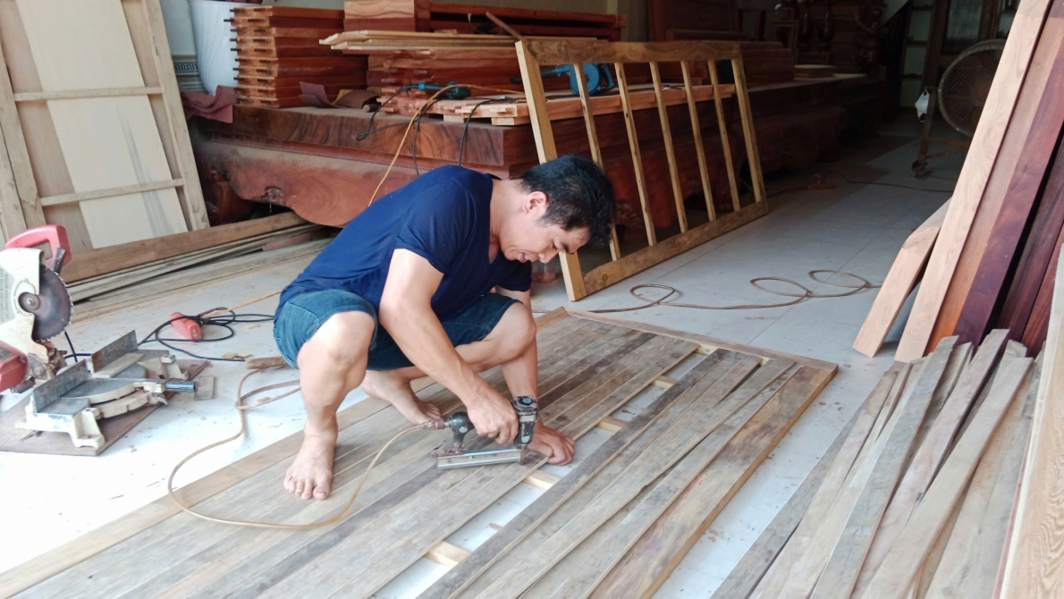 Người cao tuổi “giữ hồn” nghề mộc truyền thống