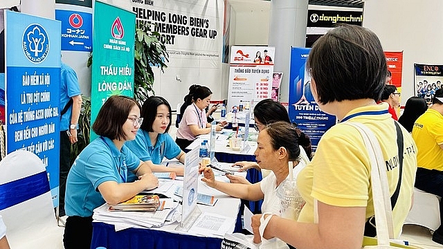 Gần 6.000 chỉ tiêu tuyển dụng tại Phiên giao dịch việc làm quận Long Biên năm 2024