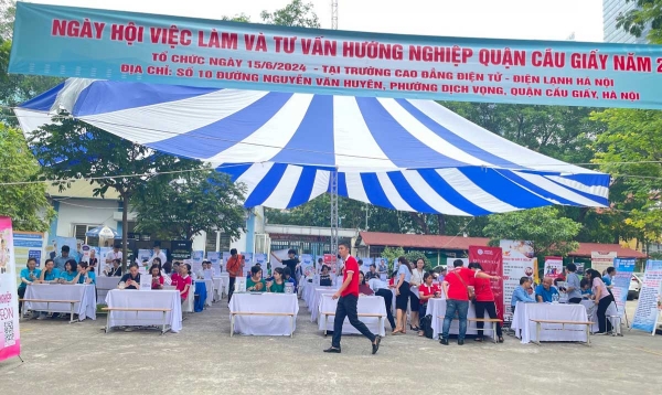 Hàng nghìn cơ hội việc làm tại phiên giao dịch việc làm quận Cầu Giấy