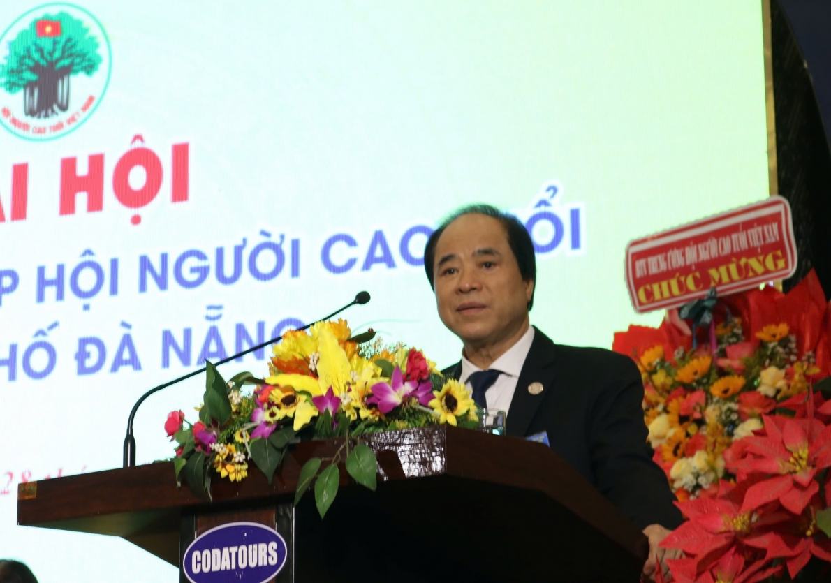 Phó Chủ tịch Thường trực Trương Xuân Cừ phát biểu