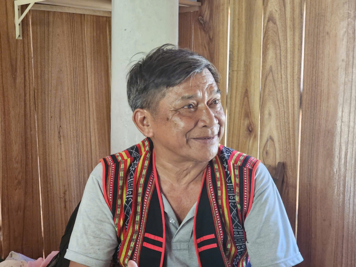 Gương sáng già làng Đinh Biên