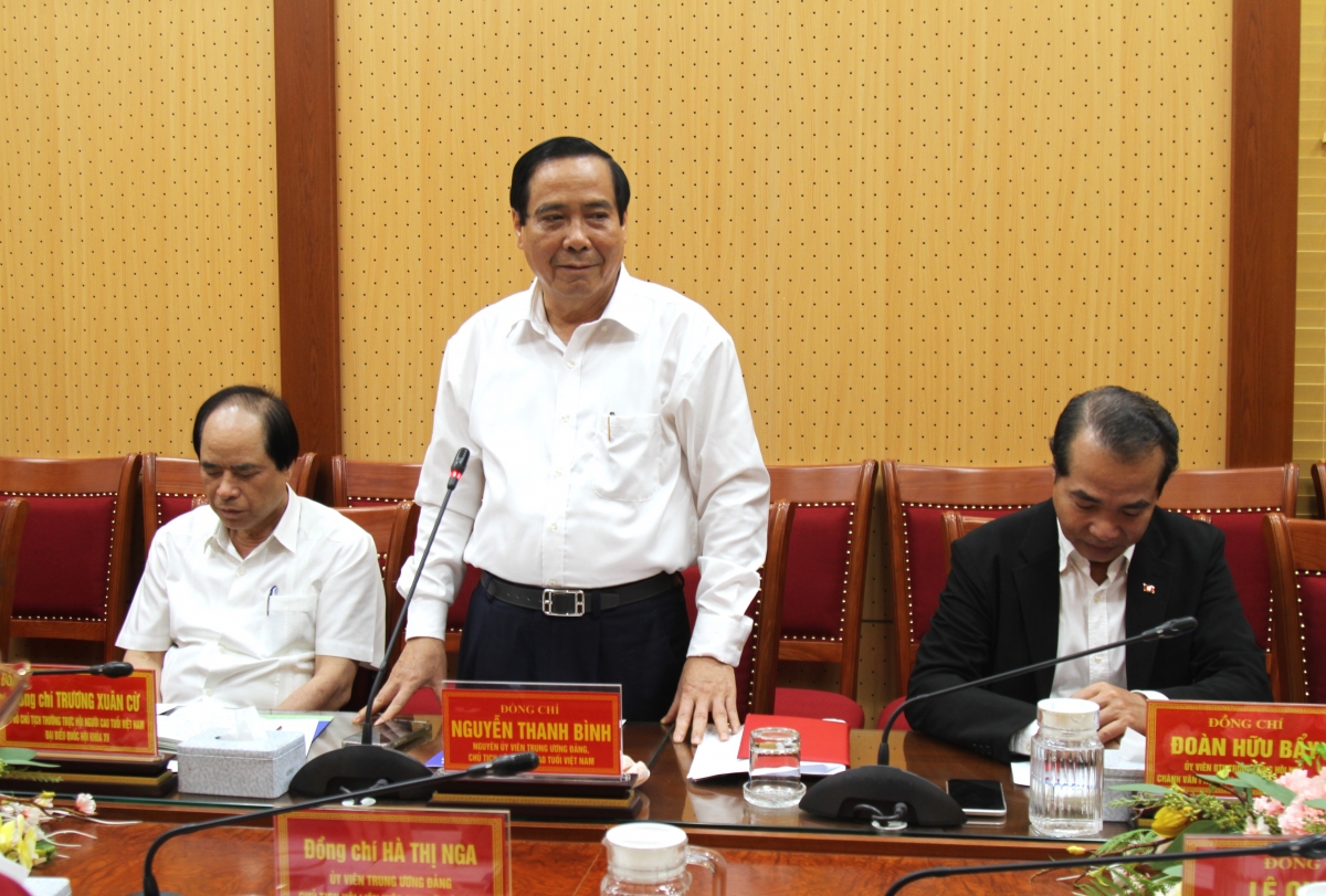 Chủ tịch Nguyễn Thanh Bình chủ trì cuộc họp