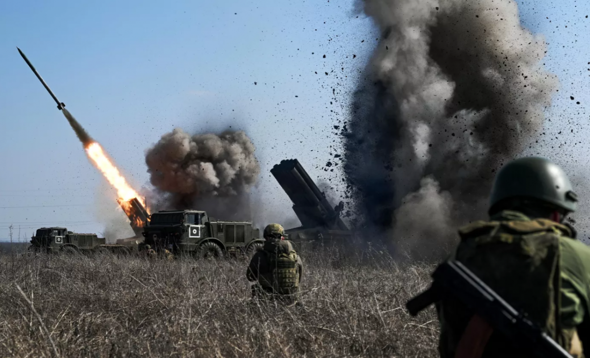 Ukraine đối mặt với nhiều rủi ro, bao gồm việc kéo dài cuộc tấn công có thể dẫn đến sự căng thẳng quá mức lực lượng và tiêu hao nguồn lực