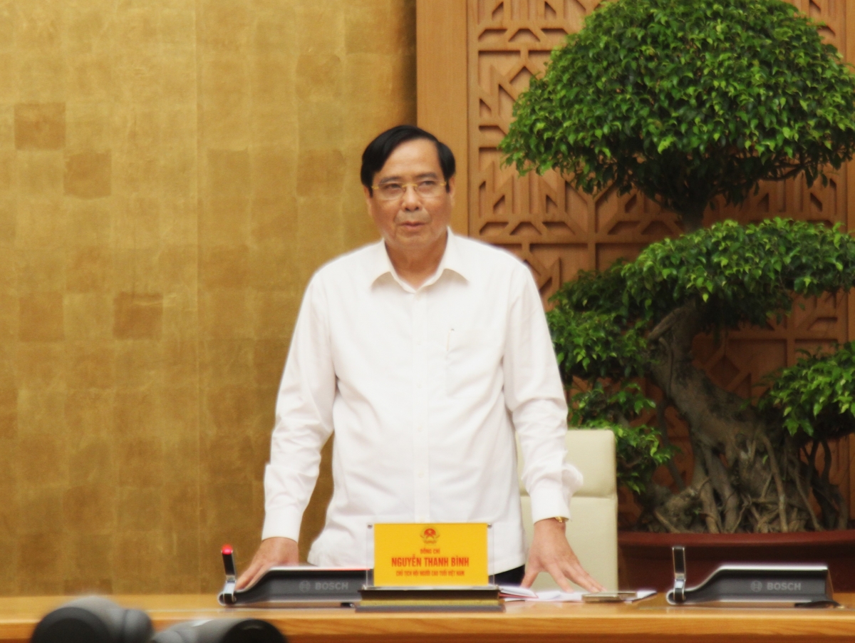 Chủ tịch Nguyễn Thanh Bình phát biểu tại cuộc họp