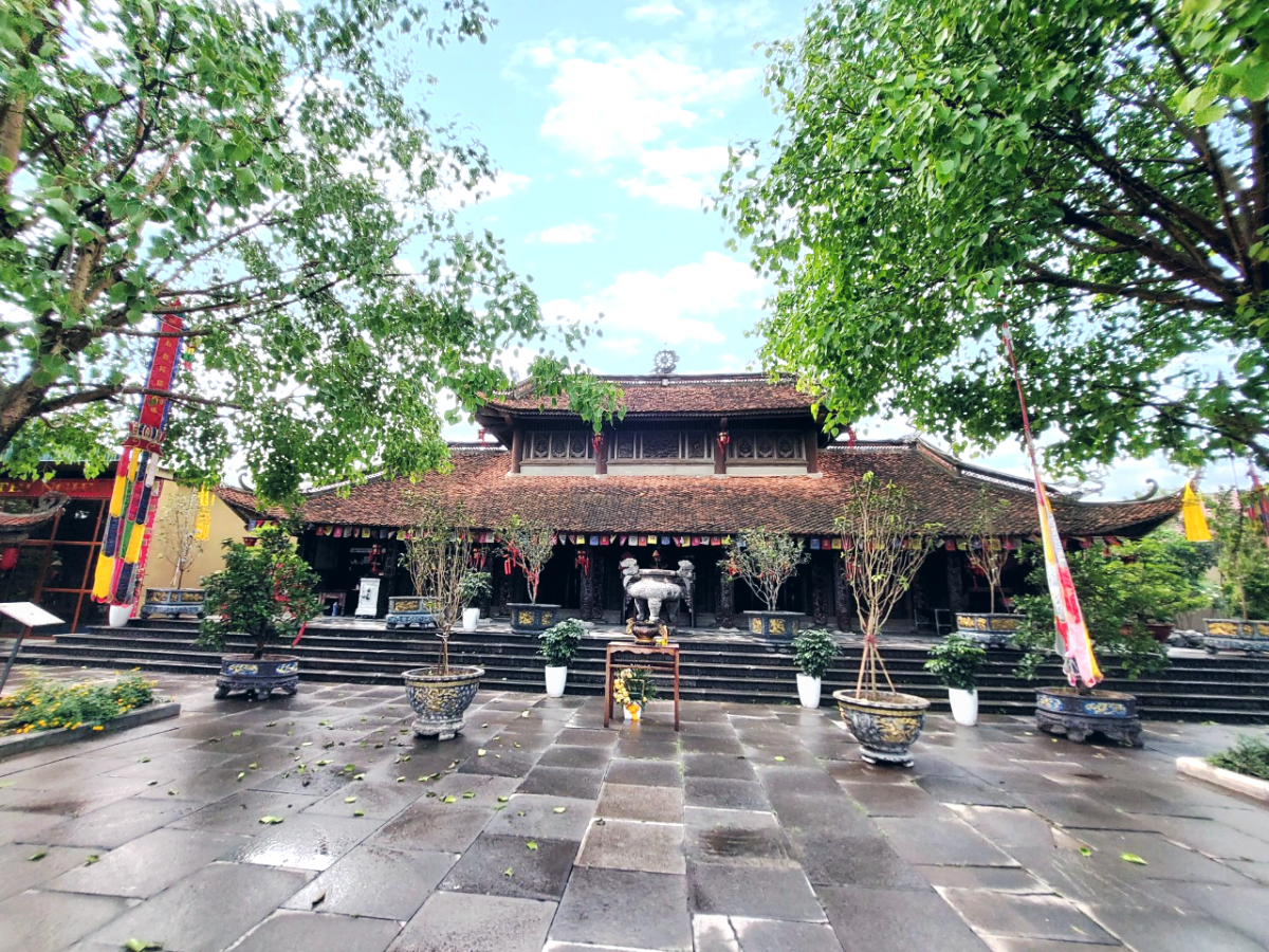 : Chùa Đại Bi cổ kính với kiến trúc độc đáo, tinh xảo.