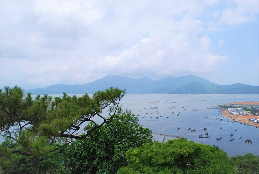 Thăm núi Tuý Vân, nhớ công chúa Huyền Trân