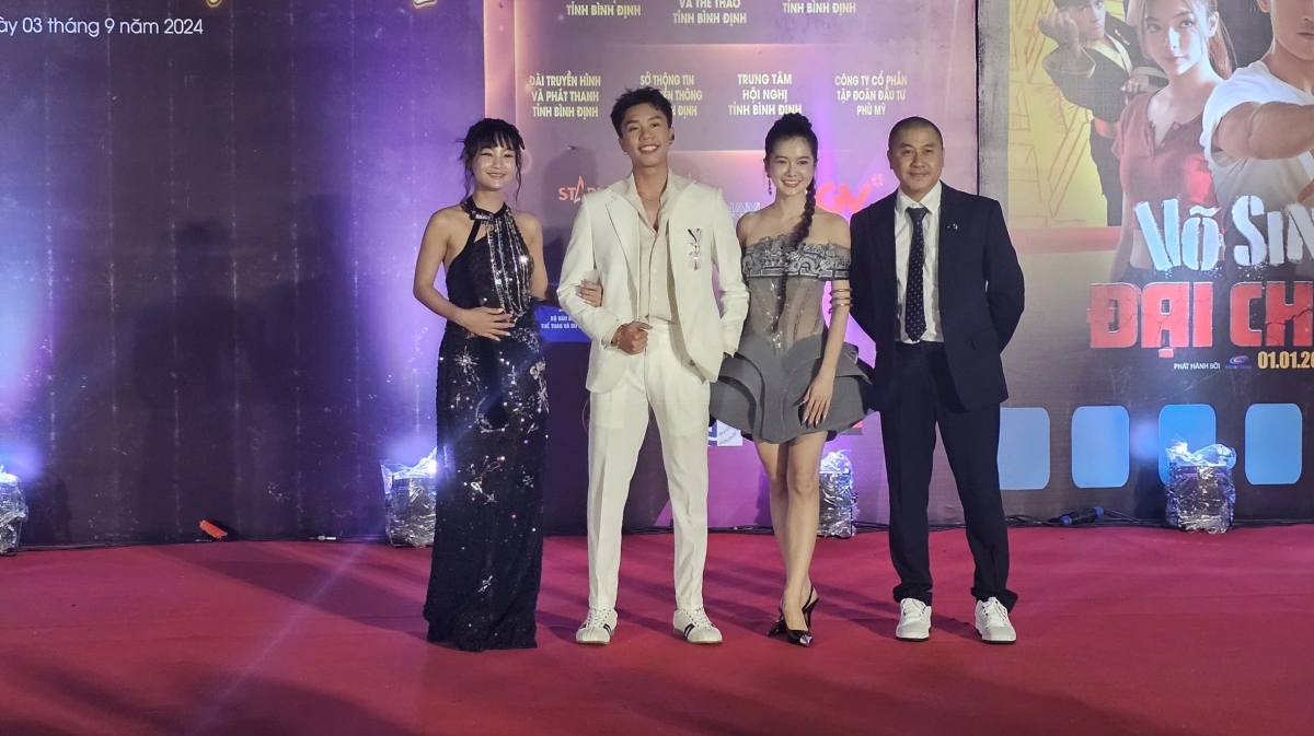 Hàng ngàn khán giả thưởng thức Đại nhạc hội “Đôi cánh diệu kỳ”