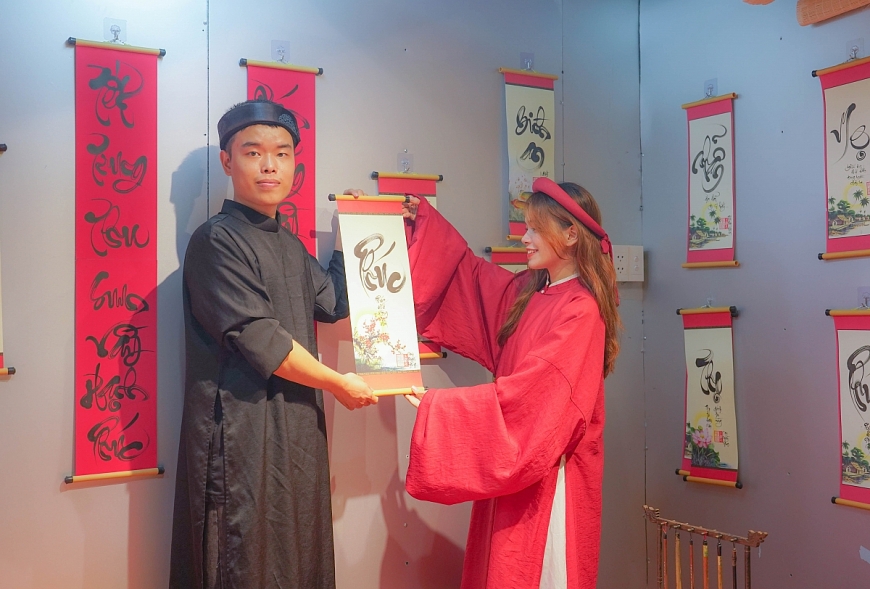 Đà Nẵng: Phố lồng đèn tại Da Nang Downtown hút khách dịp Quốc khánh