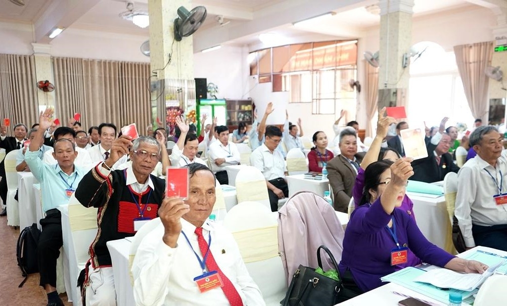 Đại biểu thực hiện quyền bầu cử