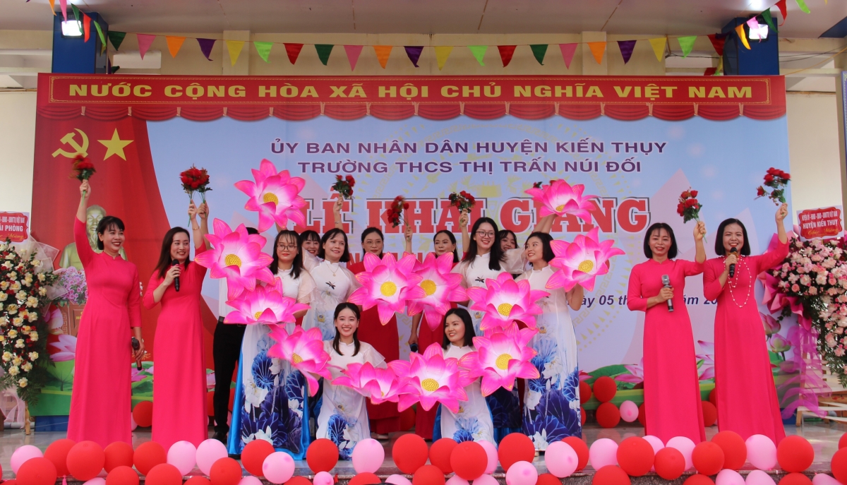 Trường THCS Thị trấn Núi Đối (Hải Phòng): Tưng bừng ngày hội khai trường, đón năm học mới