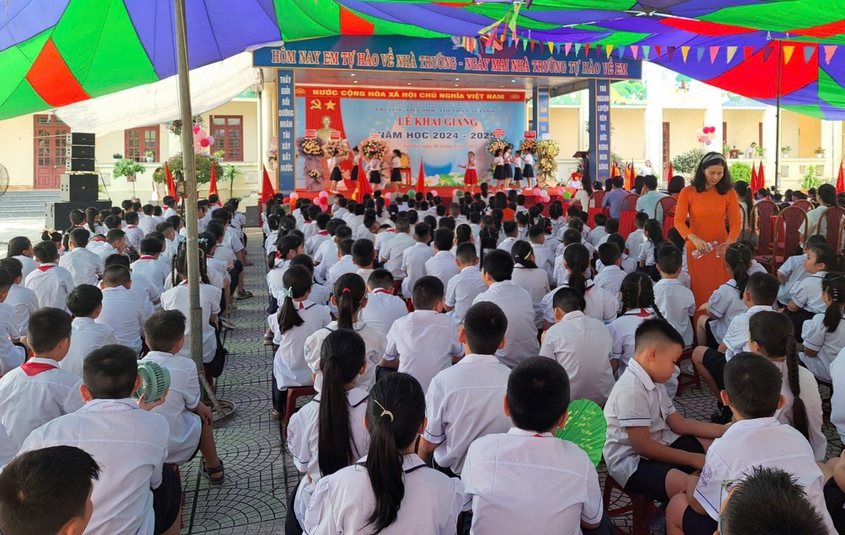 Hải Phòng: Hàng trăm nghìn học sinh hân hoan trong ngày tựu trường